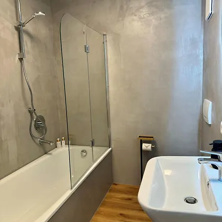 Traumhafte Am Stadtbrunnen Der Altstadt *