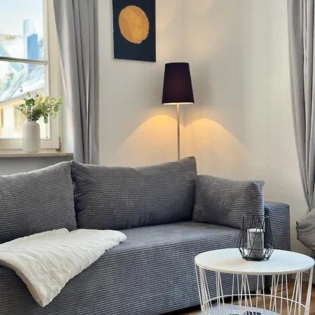 Traumhafte Am Stadtbrunnen Der Altstadt *